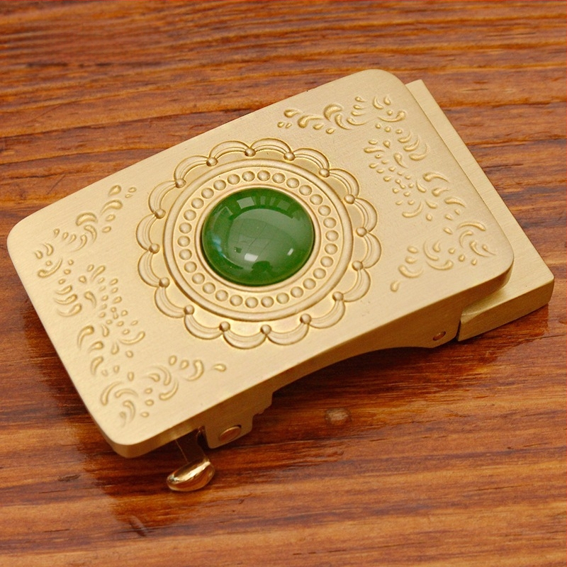 Automatinė diržo sagtis iš vario su 3D įspaustu skraidančio erelio motyvu