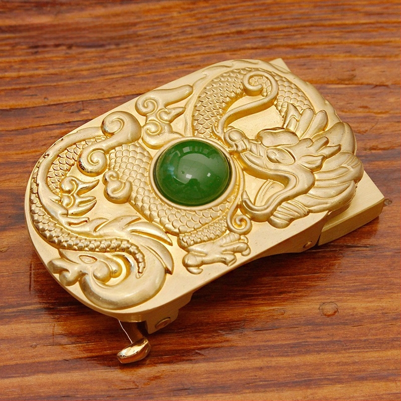 Automatinė diržo sagtis iš vario su 3D įspaustu skraidančio erelio motyvu