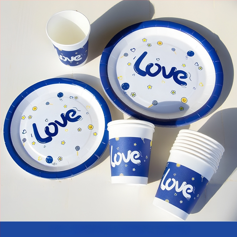 Vienkartinė storinta popierinė staltiesė vaikų gimtadienio vakarėliui – šventinis stilius, mieli animaciniai motyvai, dekoracijų rekvizitai