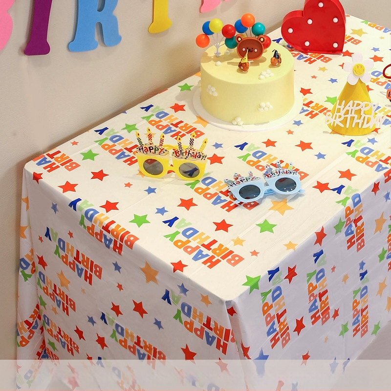 Vienkartinė storinta popierinė staltiesė vaikų gimtadienio vakarėliui – šventinis stilius, mieli animaciniai motyvai, dekoracijų rekvizitai
