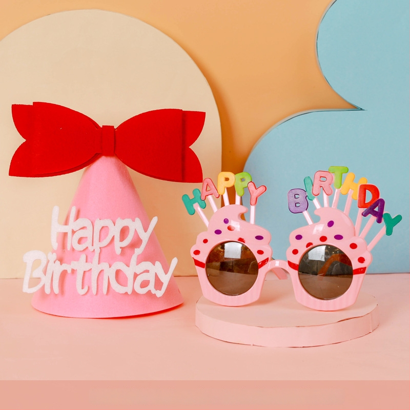 Vienkartinė storinta popierinė staltiesė vaikų gimtadienio vakarėliui – šventinis stilius, mieli animaciniai motyvai, dekoracijų rekvizitai