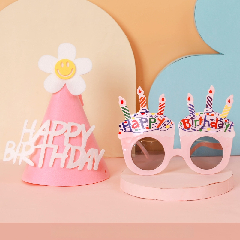 Vienkartinė storinta popierinė staltiesė vaikų gimtadienio vakarėliui – šventinis stilius, mieli animaciniai motyvai, dekoracijų rekvizitai