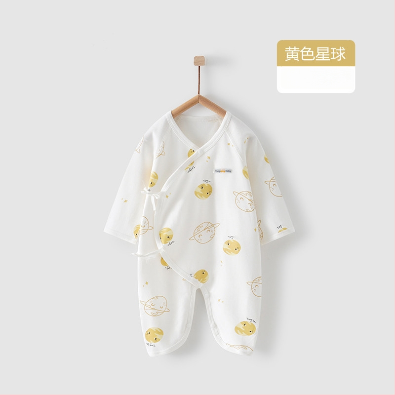 Naujagimio ilgos rankovės kombinezonas iš 100% medvilnės, unisex, diagoninis užsegimas su raišteliais ir drugelio motyvas