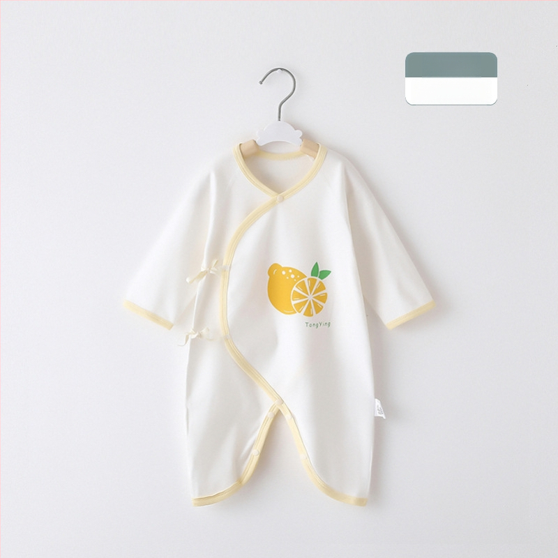 Naujagimio ilgos rankovės kombinezonas iš 100% medvilnės, unisex, diagoninis užsegimas su raišteliais ir drugelio motyvas