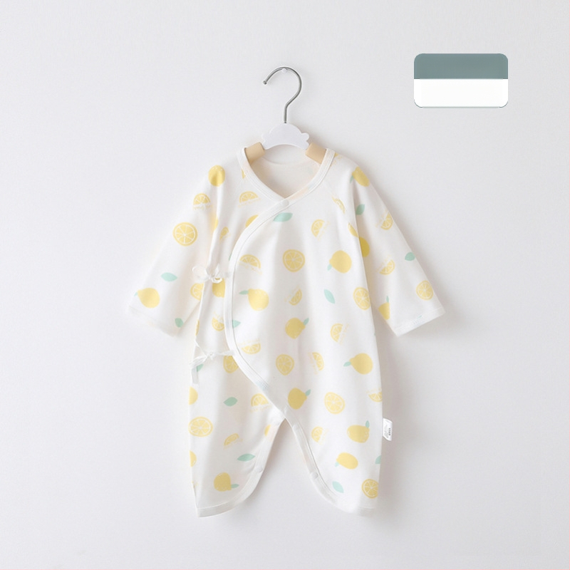 Naujagimio ilgos rankovės kombinezonas iš 100% medvilnės, unisex, diagoninis užsegimas su raišteliais ir drugelio motyvas