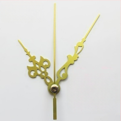 Ρολόι με μεταλλικό καντράν, πλαστικό περίβλημα, λειτουργεί με μπαταρία