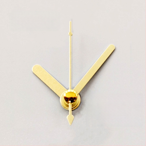 Ρολόι με μεταλλικό καντράν, πλαστικό περίβλημα, λειτουργεί με μπαταρία