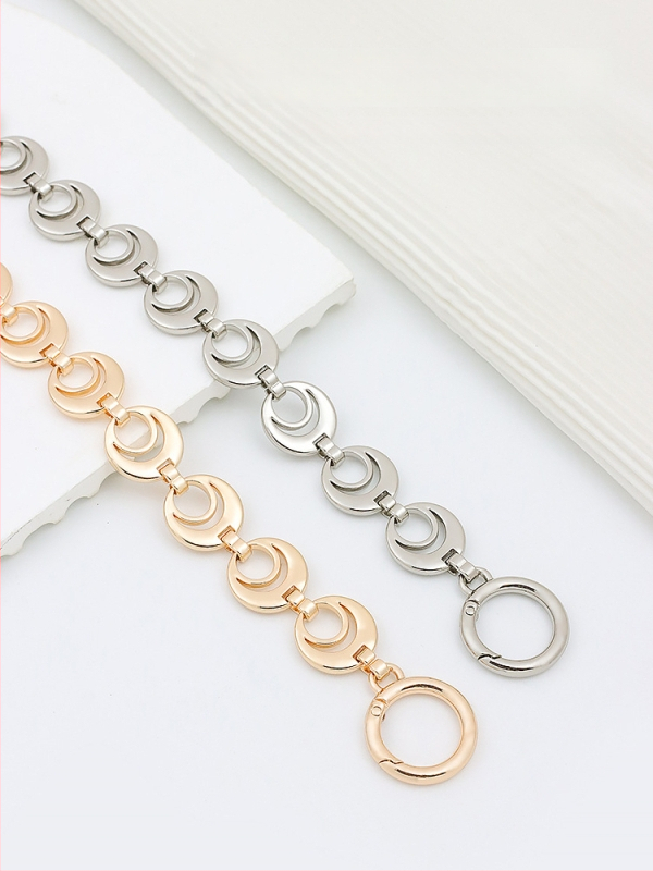 Koti õlarihm pikendatava ahelaga – metall, laiendus, tähtedega muster, kevad 2024