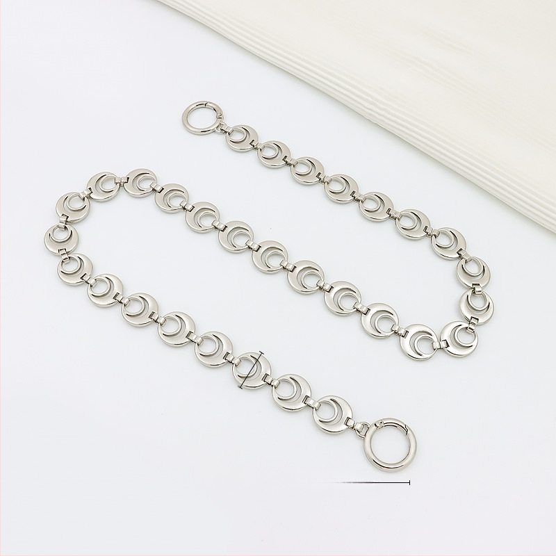 Koti õlarihm pikendatava ahelaga – metall, laiendus, tähtedega muster, kevad 2024