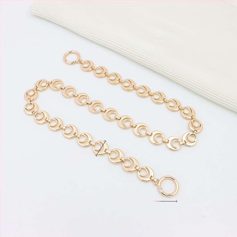 Koti õlarihm pikendatava ahelaga – metall, laiendus, tähtedega muster, kevad 2024