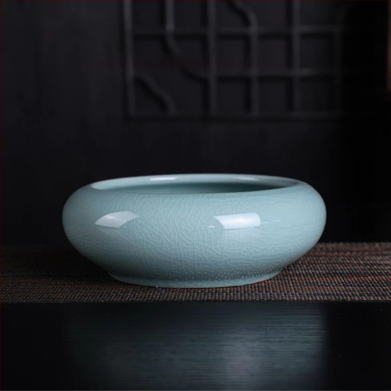 Keramikas hidroponiska puķu pods – minimālistisks stils, elpojošs, korozijizturīgs, izturīgs; rokdarbs; izcepts 1300°C; piemērots galdam vai grīdai.