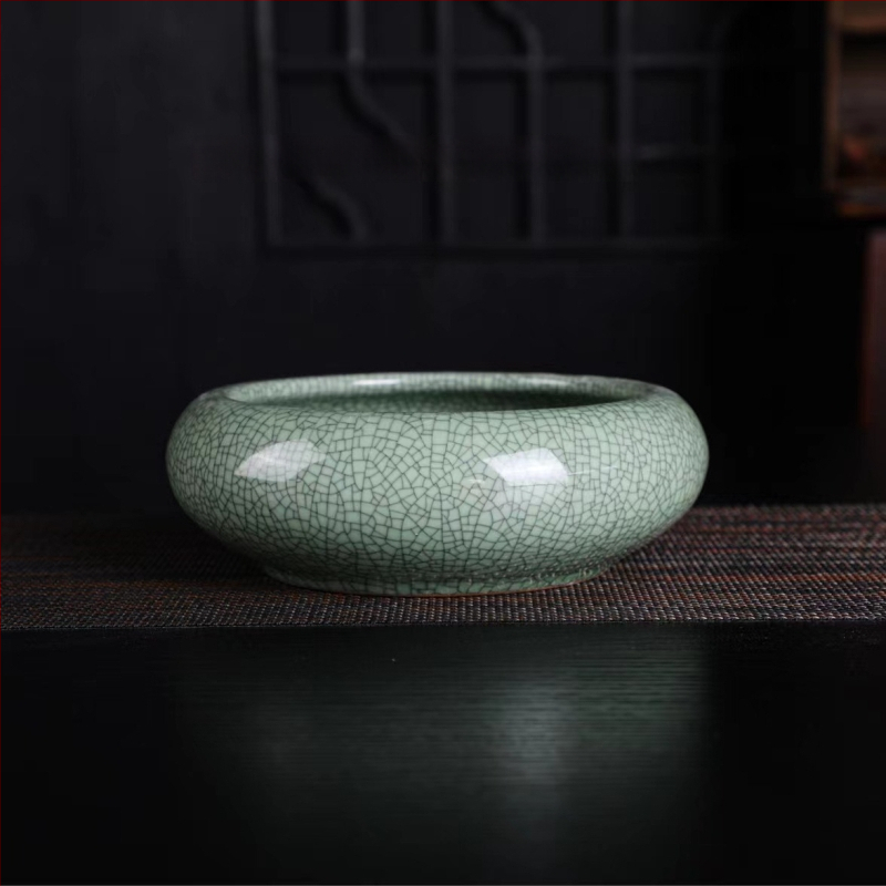 Keramikas hidroponiska puķu pods – minimālistisks stils, elpojošs, korozijizturīgs, izturīgs; rokdarbs; izcepts 1300°C; piemērots galdam vai grīdai.