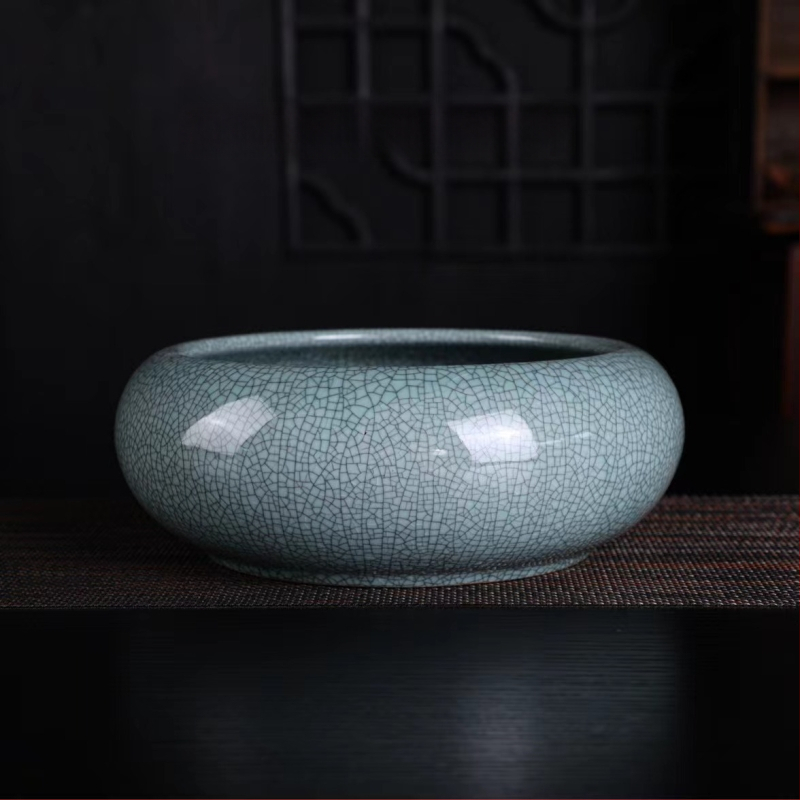 Keramikas hidroponiska puķu pods – minimālistisks stils, elpojošs, korozijizturīgs, izturīgs; rokdarbs; izcepts 1300°C; piemērots galdam vai grīdai.