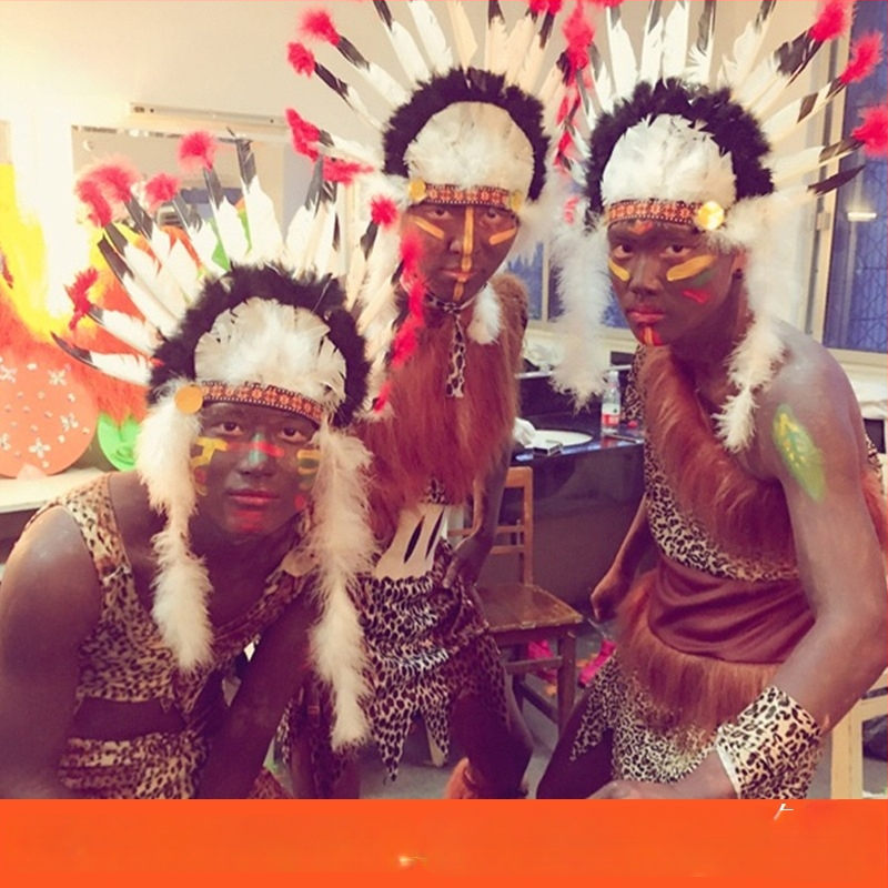 Облекло за глава за деца с пера и огърлица – пролет 2025