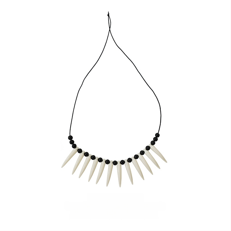 Облекло за глава за деца с пера и огърлица – пролет 2025