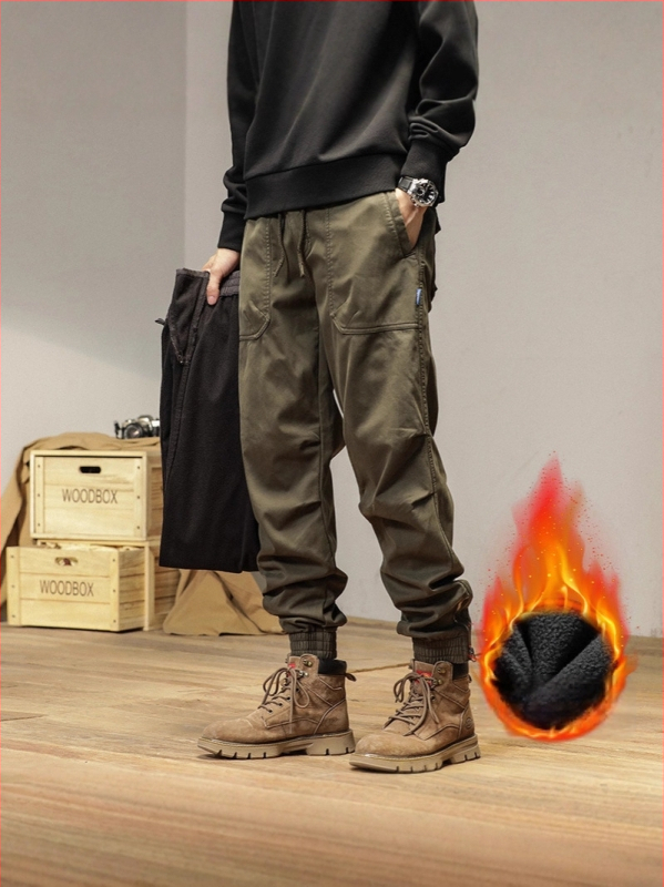 Vīriešu cargo bikses ar taisnu piegriezumu, flīsa odere, kokvilnas maisījuma audums, vidēja jostas vieta, ar vairākām kabatām
