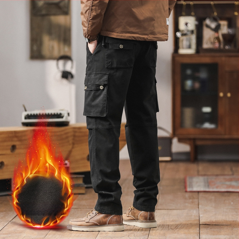 Vīriešu cargo bikses ar taisnu piegriezumu, flīsa odere, kokvilnas maisījuma audums, vidēja jostas vieta, ar vairākām kabatām