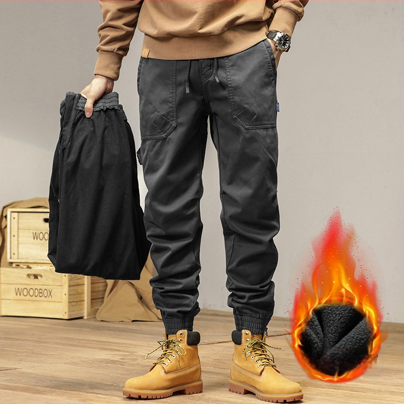 Vīriešu cargo bikses ar taisnu piegriezumu, flīsa odere, kokvilnas maisījuma audums, vidēja jostas vieta, ar vairākām kabatām