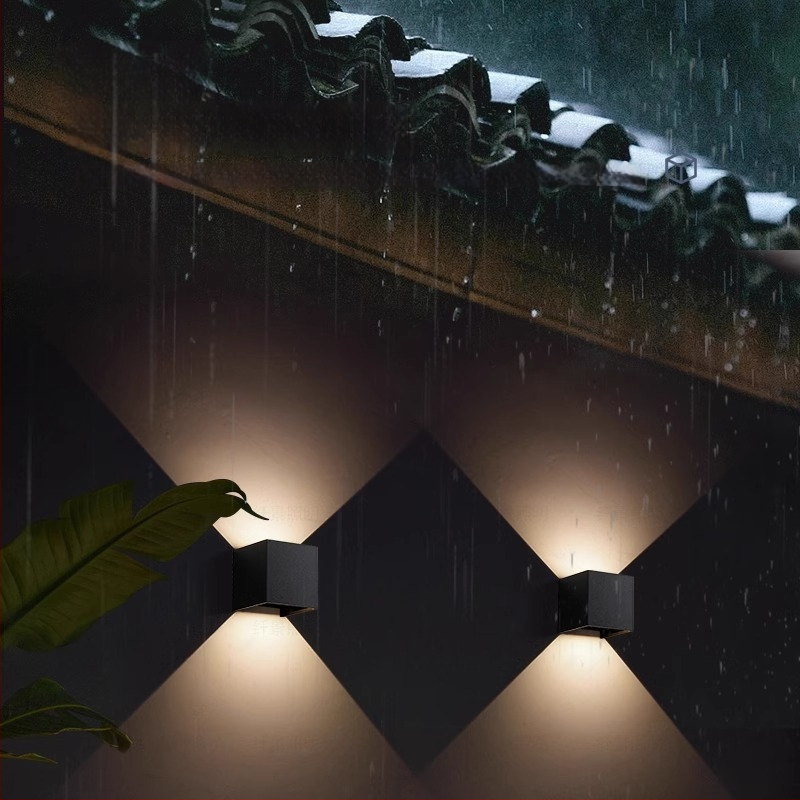 Sieninė LED lemputė su reguliuojamu spinduliu, minimalistinis modernus stilius, aliumininis korpusas, LED šviesos šaltinis, PIR judesio jutiklis, veikia iki 36V