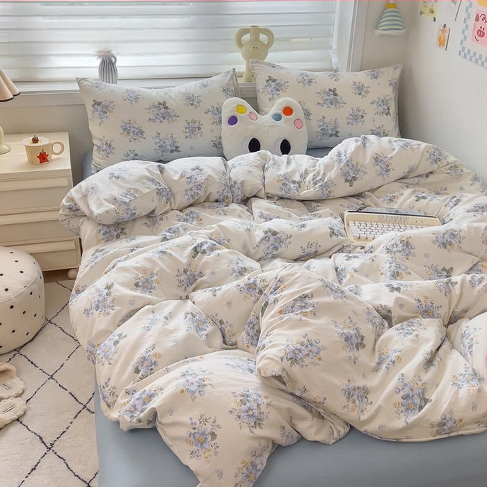 Megzti medvilniniai patalynės komplektas, keturių dalių — reakcijos spausdinimas, animacinių personažų ir augalų žiedų raštai, tinkamas visiems metų laikams