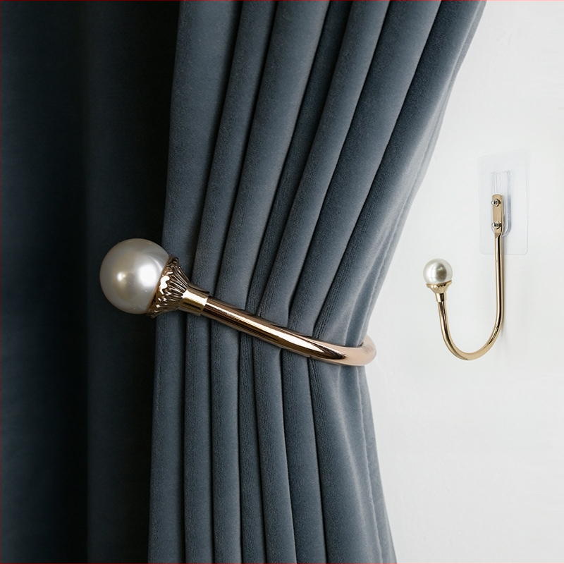 U formos užuolaidų kabliukai be gręžimo sieniniam tvirtinimui – audinys, paprastas ir šiuolaikiškas stilius