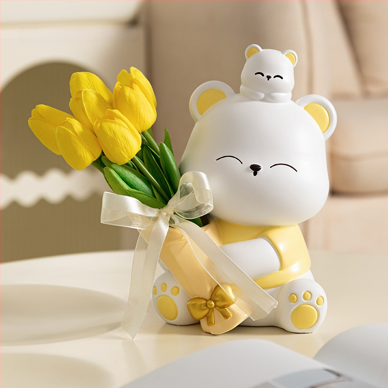 Διακοσμητική φιγούρα από ρητίνη: αρκουδάκι που αγκαλιάζει λουλούδια, κατάλληλη για ράφι τηλεόρασης και γραφείο — μοντέρνο μινιμαλιστικό στιλ; ιδανικό δώρο
