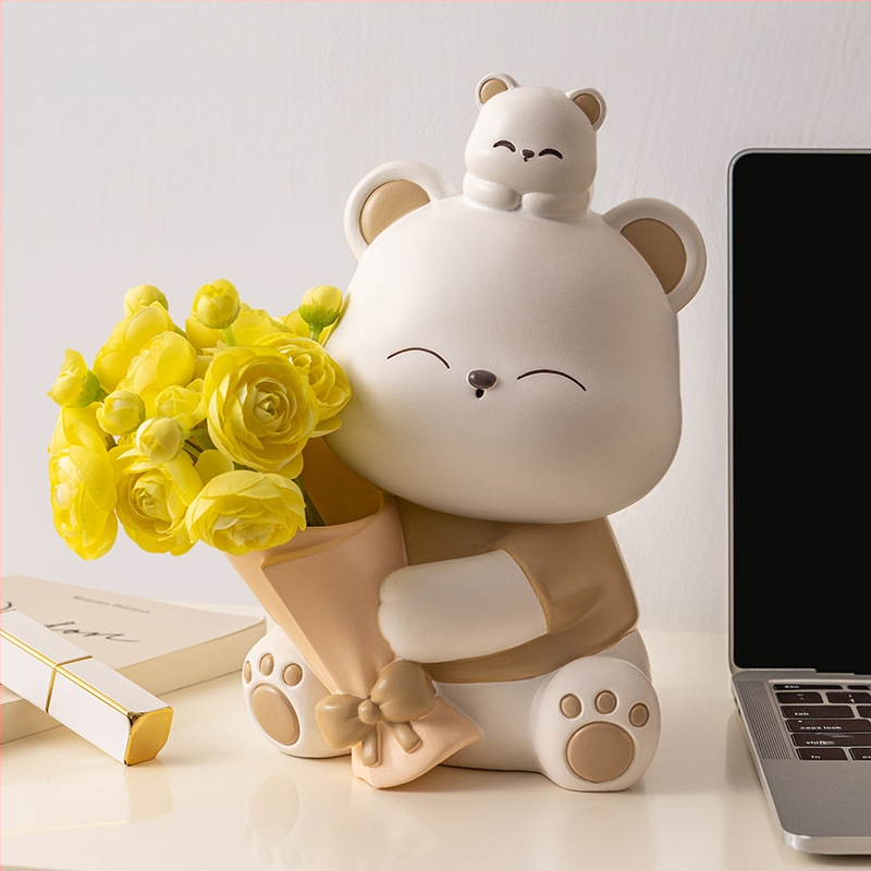 Διακοσμητική φιγούρα από ρητίνη: αρκουδάκι που αγκαλιάζει λουλούδια, κατάλληλη για ράφι τηλεόρασης και γραφείο — μοντέρνο μινιμαλιστικό στιλ; ιδανικό δώρο