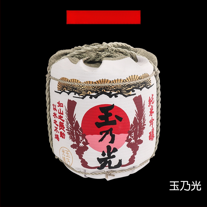 Japonų stiliaus dekoratyvinė vyno butelio rekvizitas sushi restoranams su krizantemų motyvu; medžiaga: šiaudai ir puta