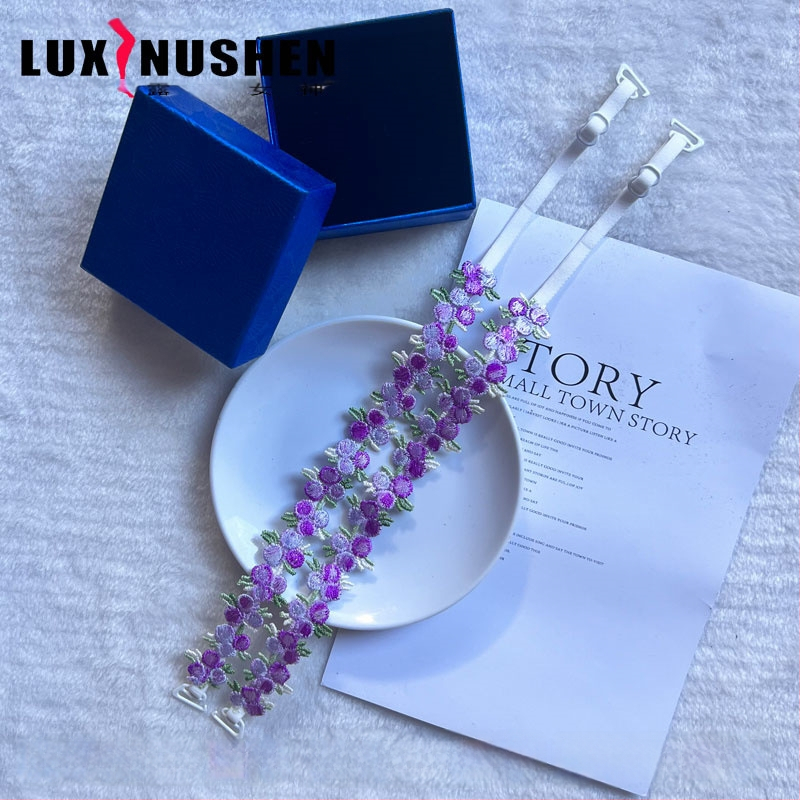 Κεντημένο δαντελένιο φόρεμα-slip με λεπτές τιράντες, νάιλον, διαφανείς λεπτομέρειες, άνοιξη 2024