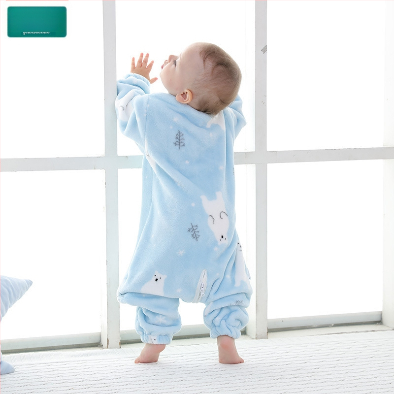 Kūdikio miego maišelis - velūro audinys, vidinė danga velūras, poliesterio užpildas, išsiuvinėtas raštas, žiemai