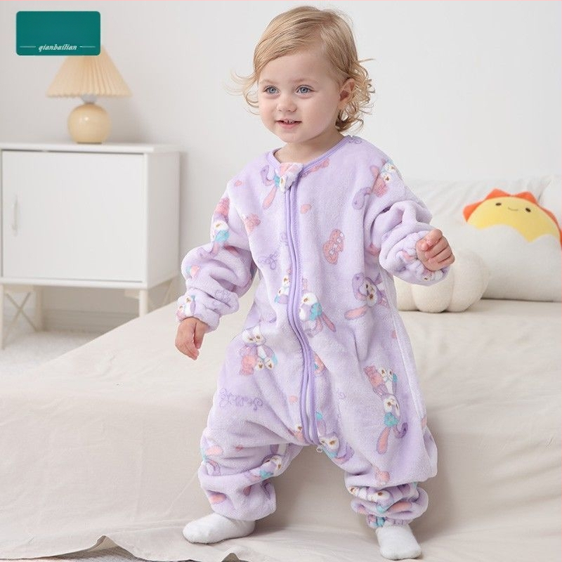 Kūdikio miego maišelis - velūro audinys, vidinė danga velūras, poliesterio užpildas, išsiuvinėtas raštas, žiemai