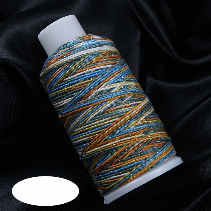 Gradientiškai dažytas medvilninis siūlas su auksine siūle, rankomis mezgta DIY papuošalų virvė (Medžiaga: medvilninis siūlas + poliesteris + auksinė siūlė; Apdorojimo technologija: rankų mezgimas; Kilmė: Jinhua; Stilius: originalus dizainas)