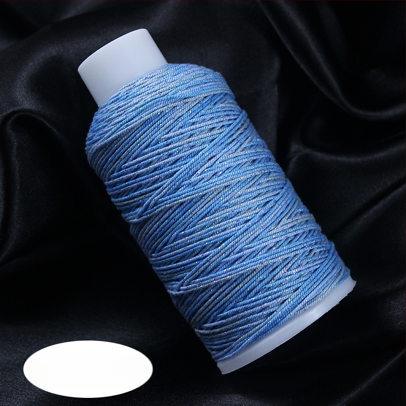 Gradientiškai dažytas medvilninis siūlas su auksine siūle, rankomis mezgta DIY papuošalų virvė (Medžiaga: medvilninis siūlas + poliesteris + auksinė siūlė; Apdorojimo technologija: rankų mezgimas; Kilmė: Jinhua; Stilius: originalus dizainas)