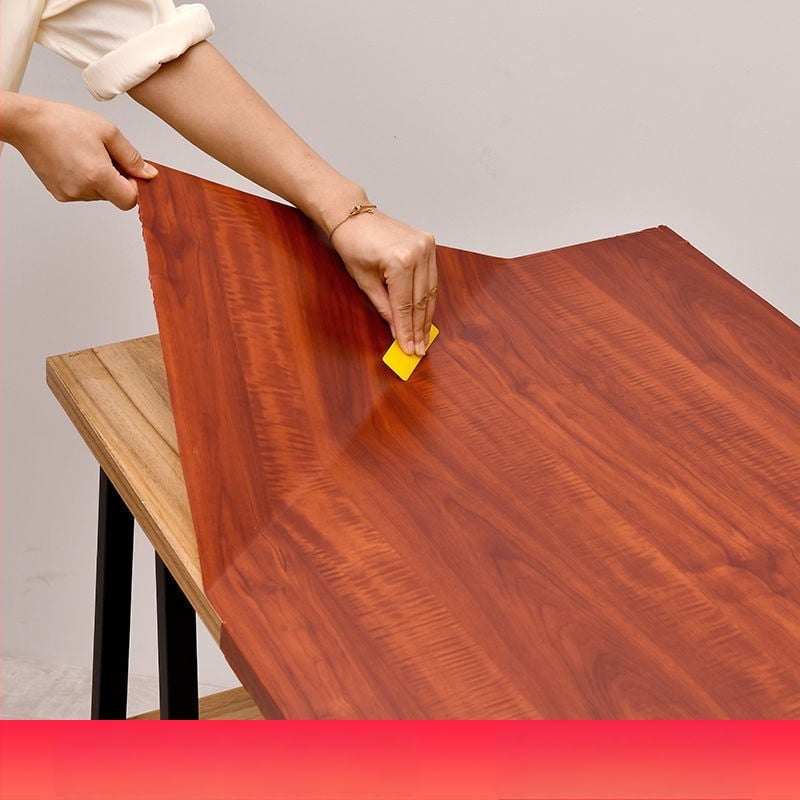 Savarankiškai klijuojama medžio rašto tapetė stalams, durims ir spintelėms