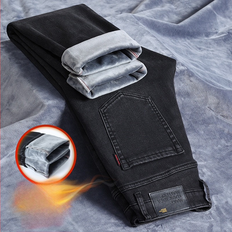 Vīriešu džinsi ar taisu piegriezumu no denima, flīsa oderē, vidējā josta, mikroelastiskums, piecu kabatu dizains