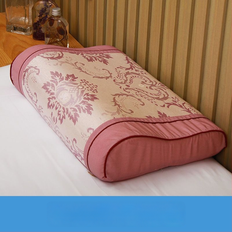 Medvilninis pagalvių užvalkalas, paprasto audimo (plokščio pynimo) audinys, reaktyvus dažymas, šiuolaikiškas minimalistinis stilius.