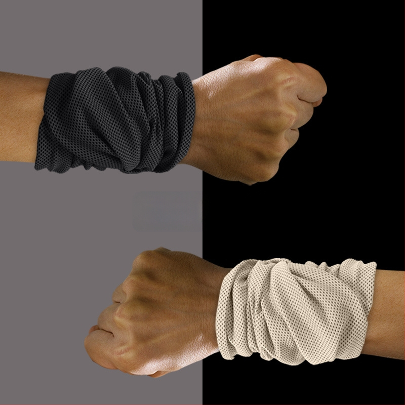 Sportinis riešo rankšluostis, poliesteris, siuvami kraštai, 145 g, greitas atvėsinimas ir džiovinimas, prakaito sugėrimas 0-5 s