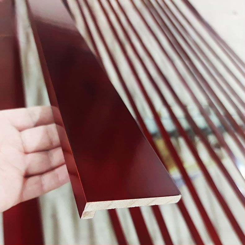 Ξύλινο προφίλ βάσης με βαμμένη επιφάνεια, χωρίς φορμαλδεΰδη