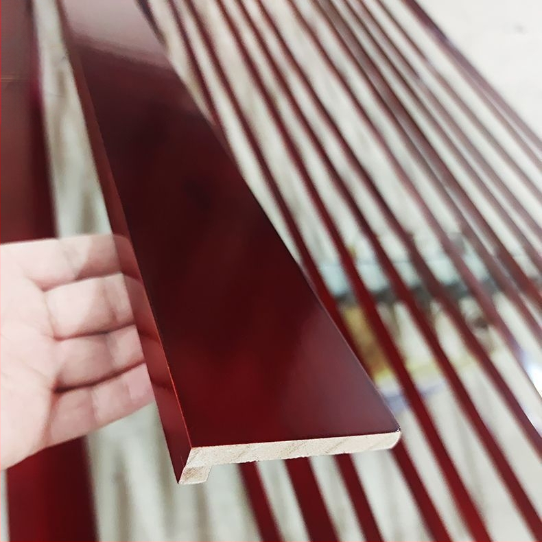 Ξύλινο προφίλ βάσης με βαμμένη επιφάνεια, χωρίς φορμαλδεΰδη