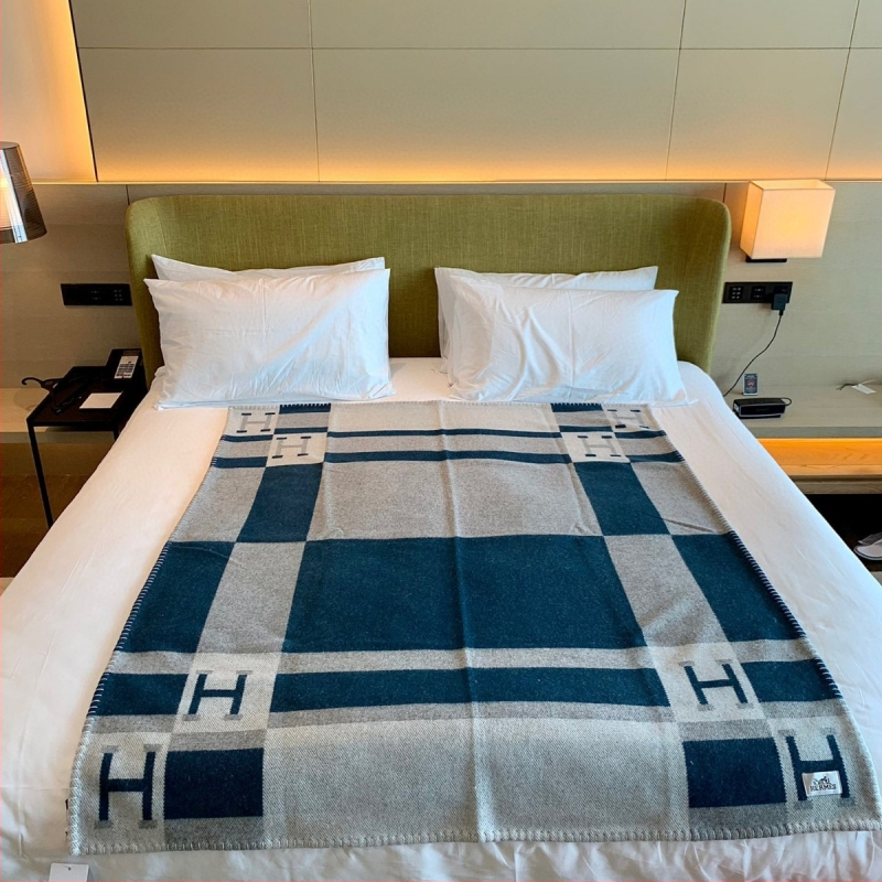 Deka s karikaturnim uzorkom, ovčja koža, 1000–1500 g, moderni minimalistički stil