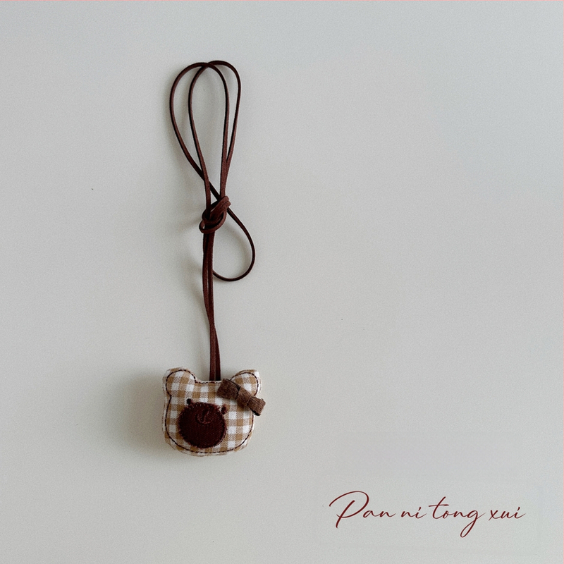 Bērnu kaklarota - rokām darināta, kokvilnas materiāls, karikatūras figūriņa ar 11 cm pagarināšanas ķēdi