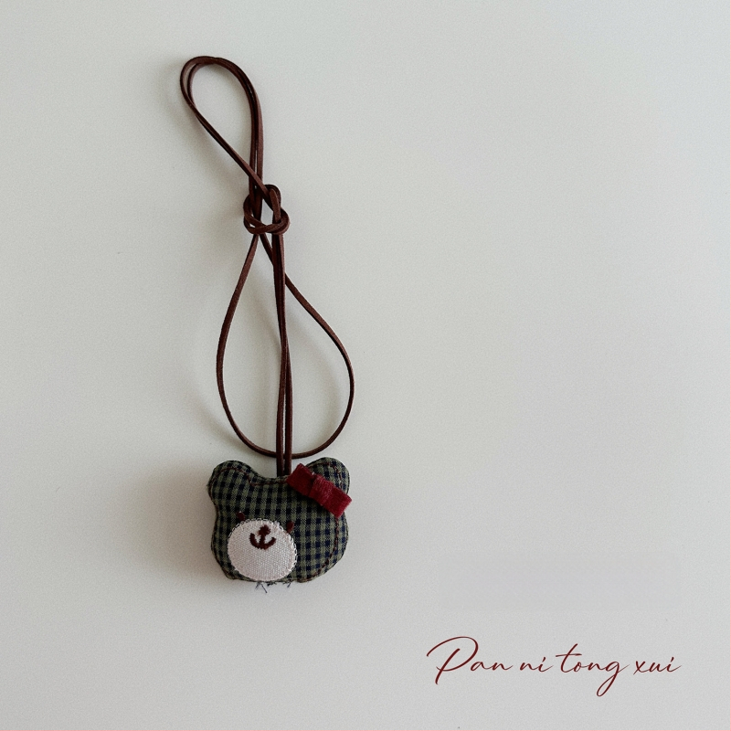 Bērnu kaklarota - rokām darināta, kokvilnas materiāls, karikatūras figūriņa ar 11 cm pagarināšanas ķēdi