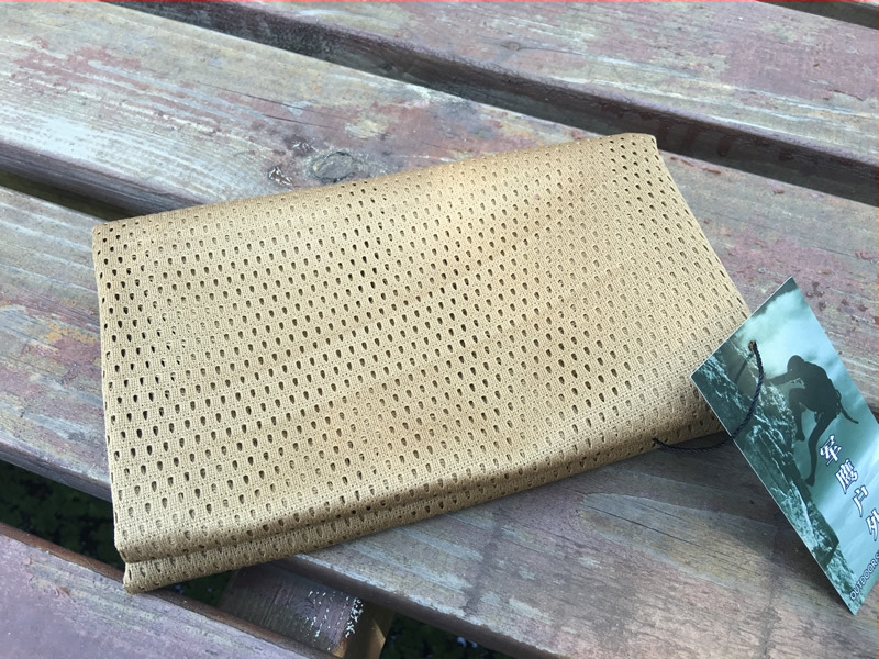 Sporta galvas šalle no neilona, svītrainais raksts, ārpuses lietošanai, pielāgošana pieejama