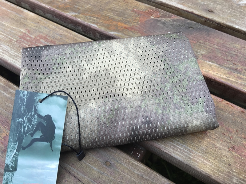 Sporta galvas šalle no neilona, svītrainais raksts, ārpuses lietošanai, pielāgošana pieejama