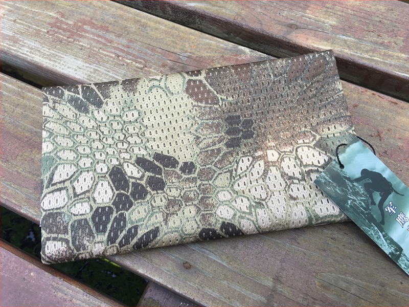 Sporta galvas šalle no neilona, svītrainais raksts, ārpuses lietošanai, pielāgošana pieejama