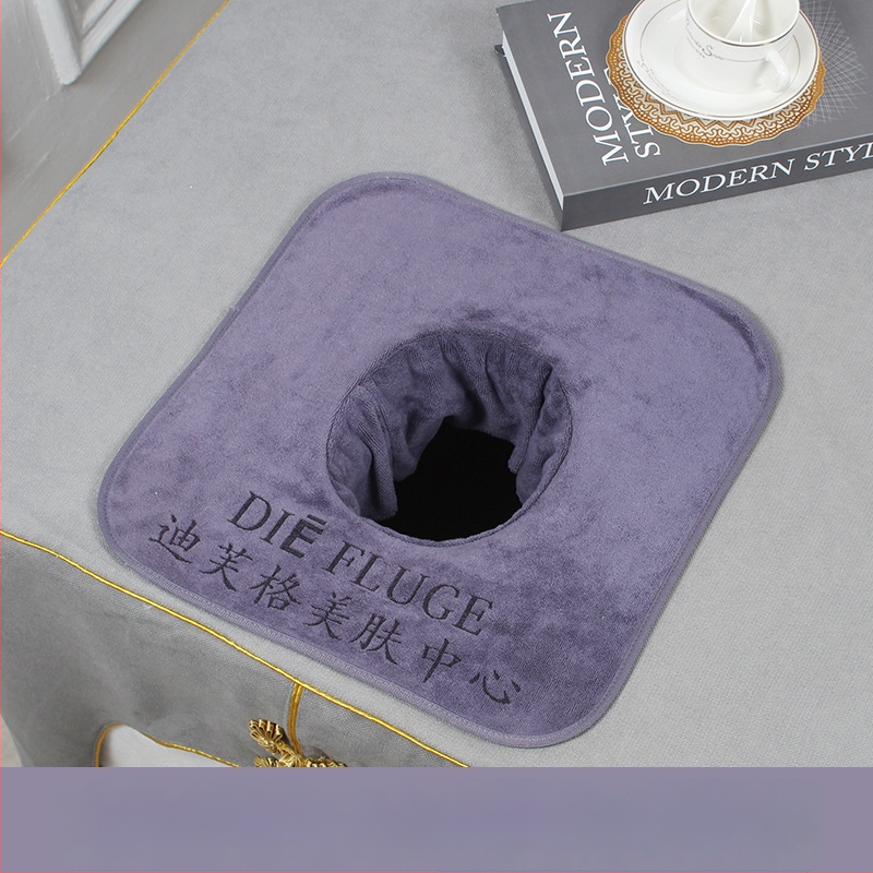 Masažo stalo rankšluostis su skylute, mikropluoštas 100D, svoris virš 200 g, siuvimas, pritaikymas