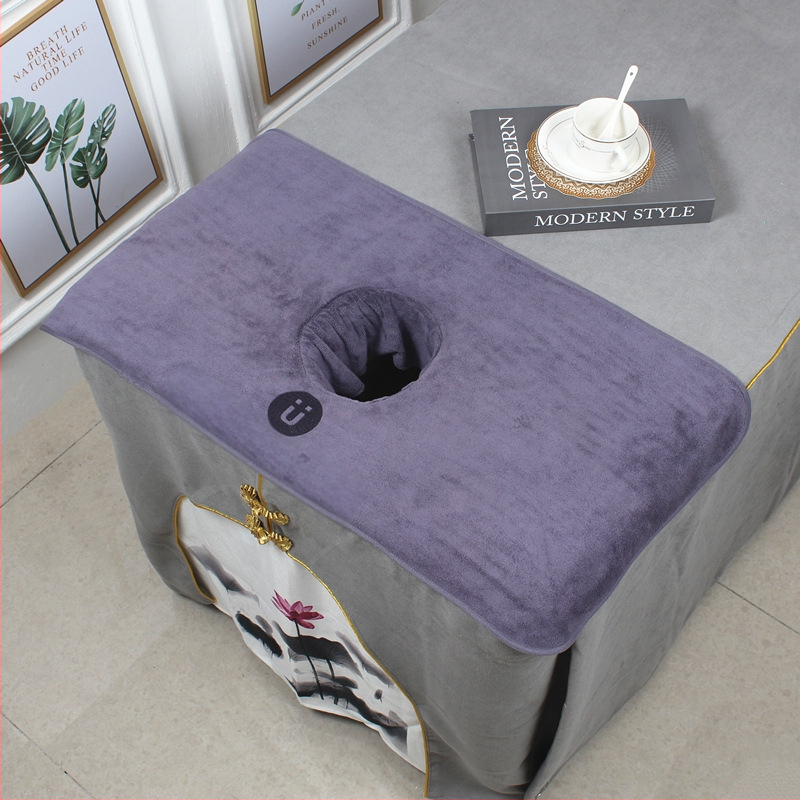 Masažo stalo rankšluostis su skylute, mikropluoštas 100D, svoris virš 200 g, siuvimas, pritaikymas