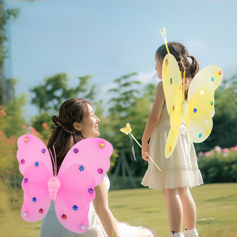 Shicai Eņģeļu spārni – sietveida materiāls, daļēji roku un daļēji mehāniska ražošana, rekvizīts grimām un apģērbam