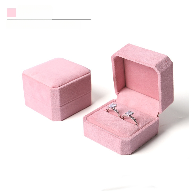 Astoņstūraina velūra juvelierizstrādājumu kaste, kompozītmateriāls, SSJH23, juvelierizstrādājumu iepakojums