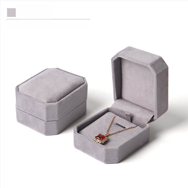 Astoņstūraina velūra juvelierizstrādājumu kaste, kompozītmateriāls, SSJH23, juvelierizstrādājumu iepakojums